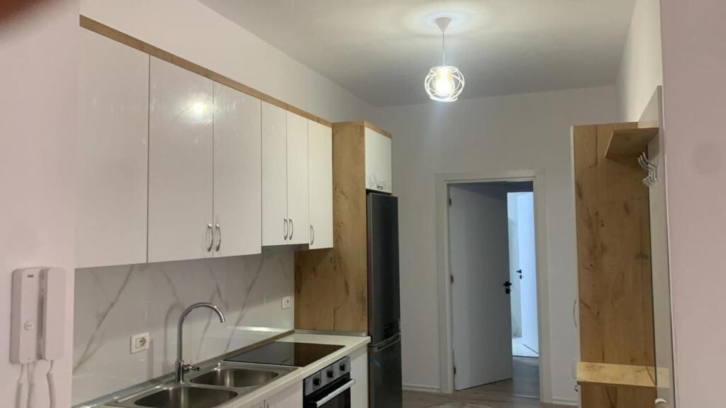 APARTAMENT ME QERA 2+1 KAMES
