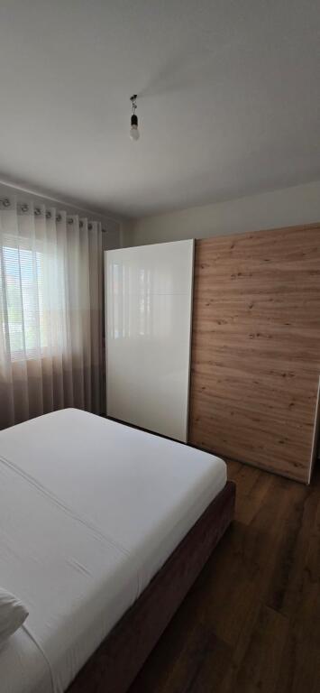 📢 Jepet me Qira – Shtëpi, Allias
