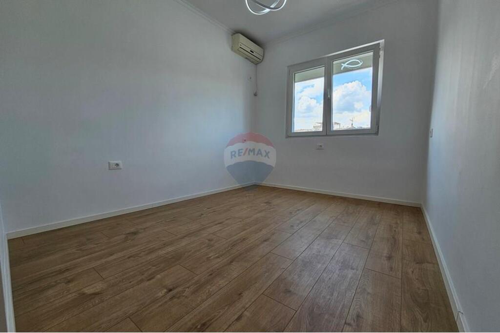 Apartament 2+1 per shitje ne Rrugen Bardhyl!