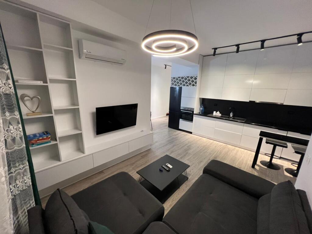 📣 VENDESI SUPER Appartamento 2+1 con Balcone 📍 Complesso Mangalem 21, Ali Dem ✨📂 In Processo di Ipoteca  ❌ NO CREDITO   💶 Prezzo 140.000 Euro