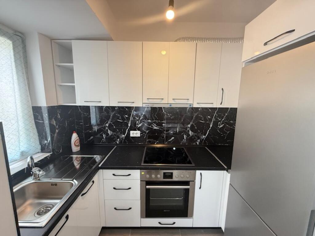 Jepet me qera Apartament 1+1 tek Varri i Bamit,prane kompleksit A.S.L