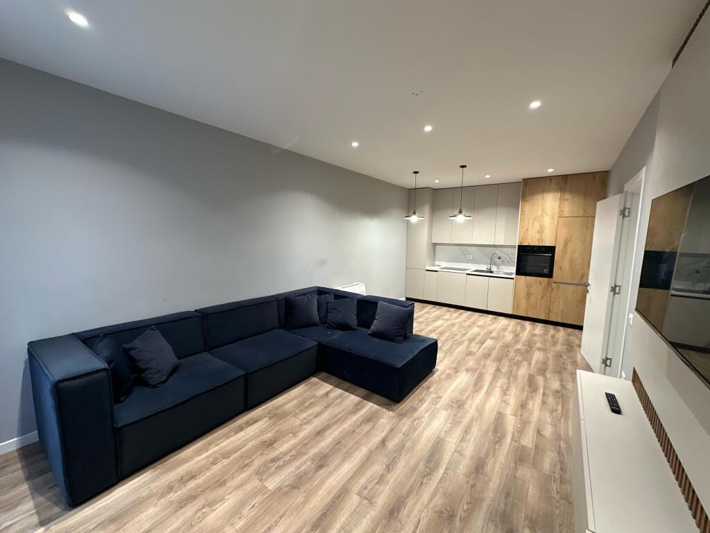 📣 RENT Apartment 2+1 📍 Pharmacy 10 , Arlis Construction ✨   🏢 New Building  🪜 4th Floor (With Elevator)  📐 Area 90 m2  🛋️ Furnished With Modern Conditions   💶 Price 800 Euro