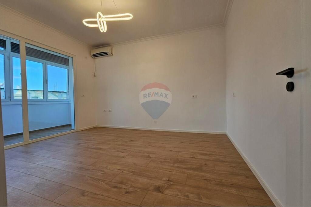 Apartament 2+1 per shitje ne Rrugen Bardhyl!
