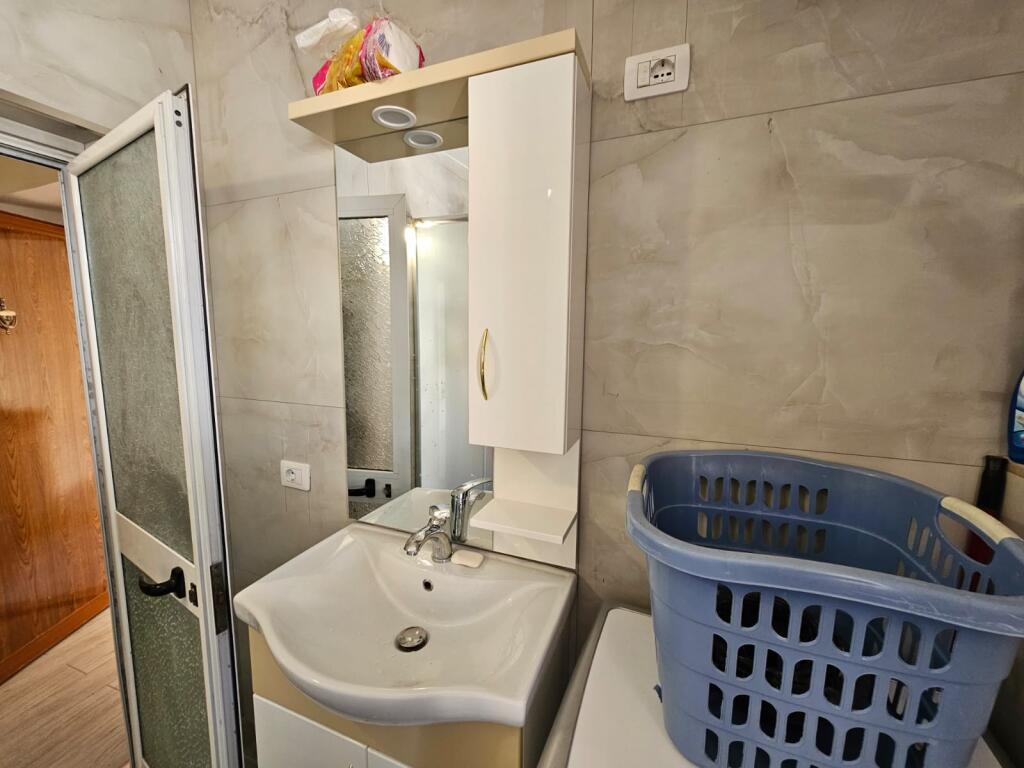 Jepet me Qira Apartament 2+1 – Ali Demi-Shkolla Kushtrimi i Liris!