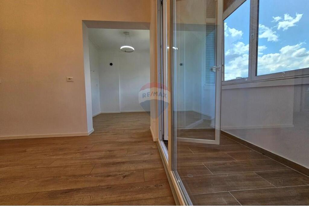 Apartament 2+1 per shitje ne Rrugen Bardhyl!