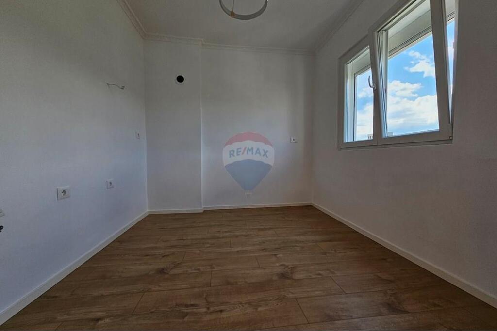 Apartament 2+1 per shitje ne Rrugen Bardhyl!