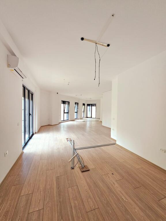 Open Space for Rent – Center (Behind the 15-Story Building), Tirana