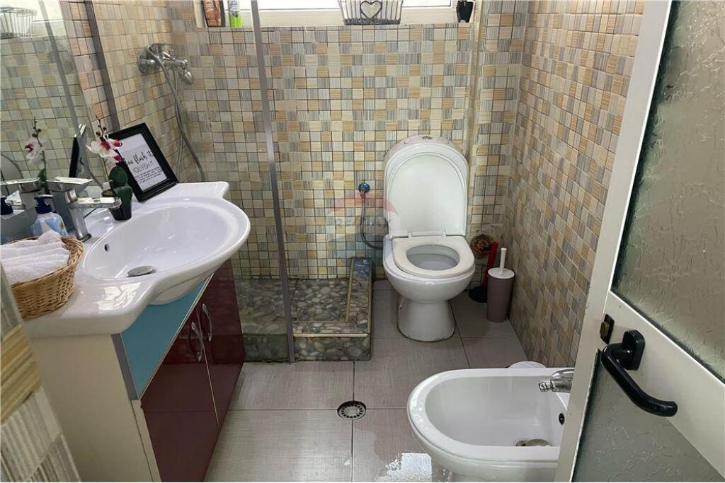 Apartament - Për Shitje - Bulevardi Zhan D'ark, Brryli, Tiranë