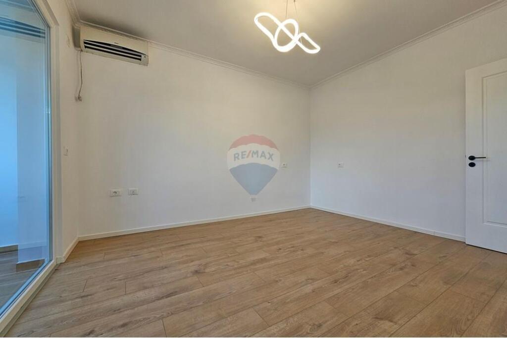 Apartament 2+1 per shitje ne Rrugen Bardhyl!