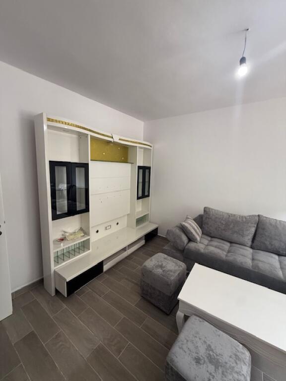 Jepet me qera Apartament 1+1 tek Varri i Bamit,prane kompleksit A.S.L
