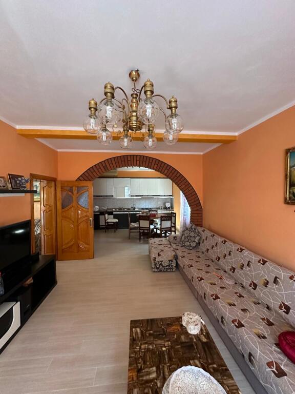 Villa in affitto Kamez