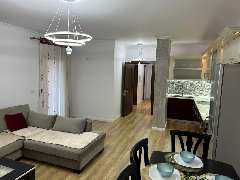 Fabrika Qelqit Kombinat Shitet Apartament 2+1