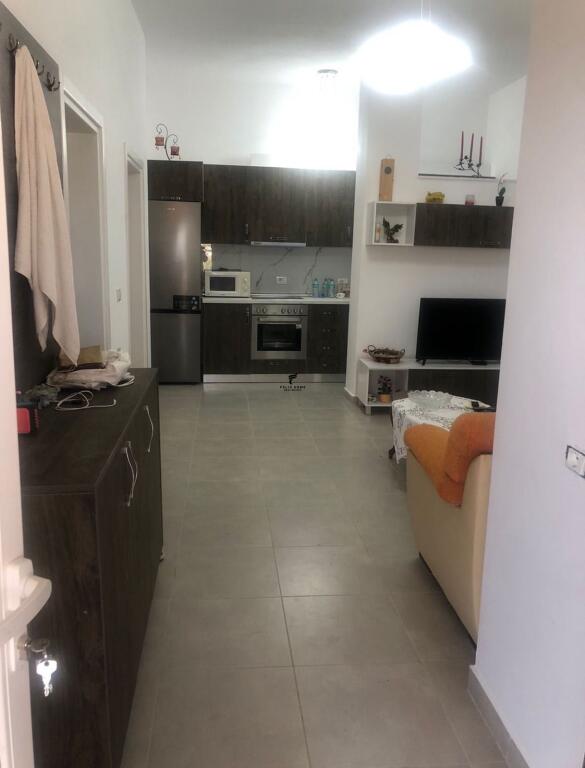 APARTAMENT ME QERA 2+1 FARKE 600 EURO