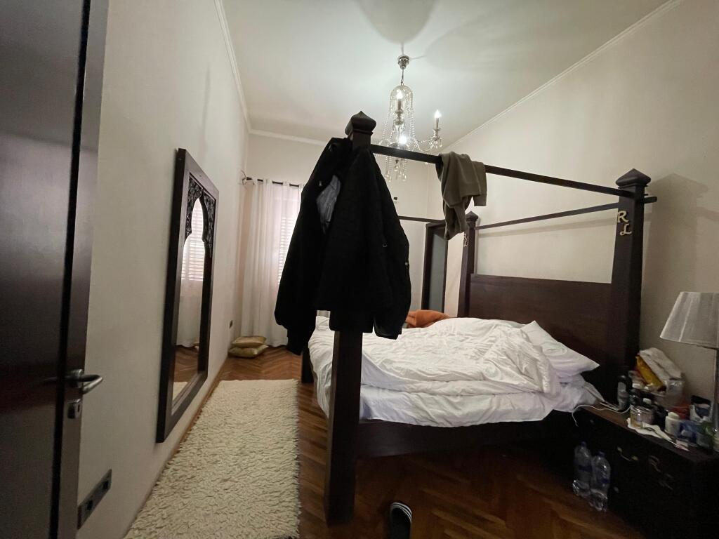 Jeper me qera   Apartament 2+1+2   Ne qender , kryqezimi Rr Barrikadave / Rr Dibres