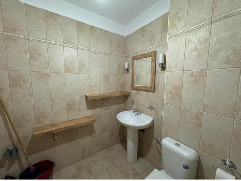 Jepet me qera🔥  Apartament 1+1  ⛳️21 Dhjetori ; prane Mondialit