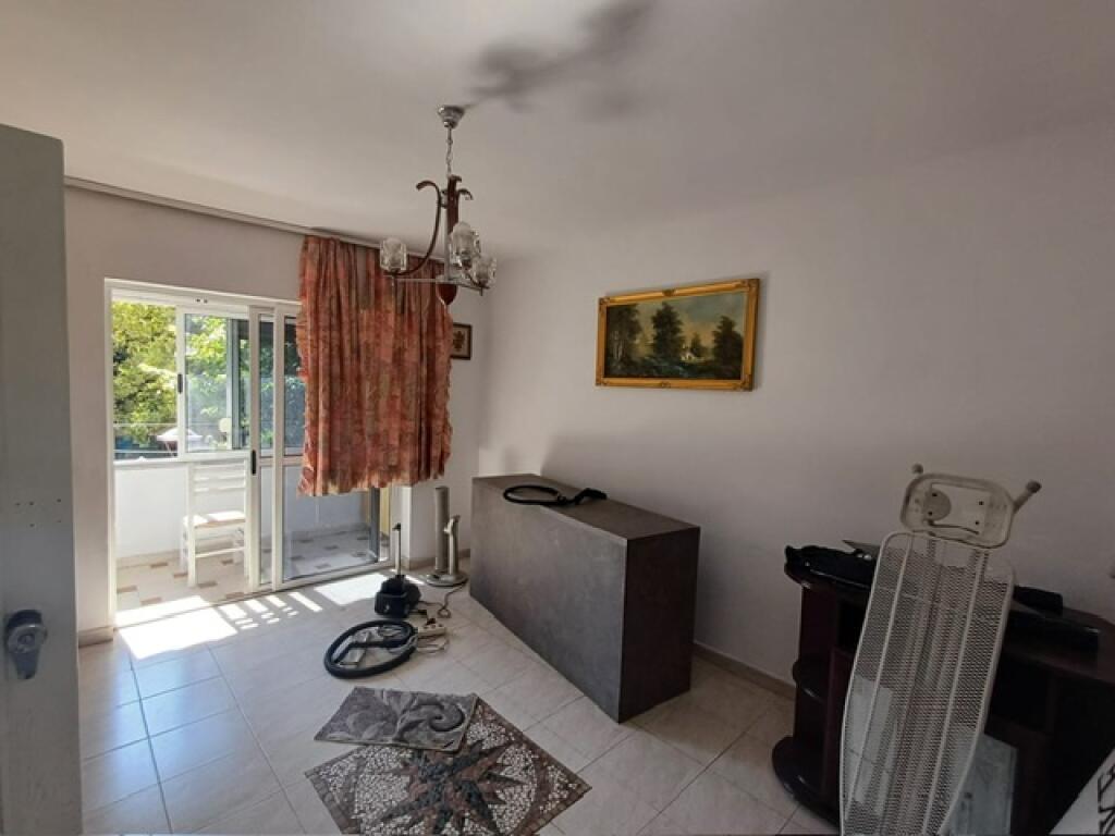 Jepet me qera apartament 1+1 tek brryli