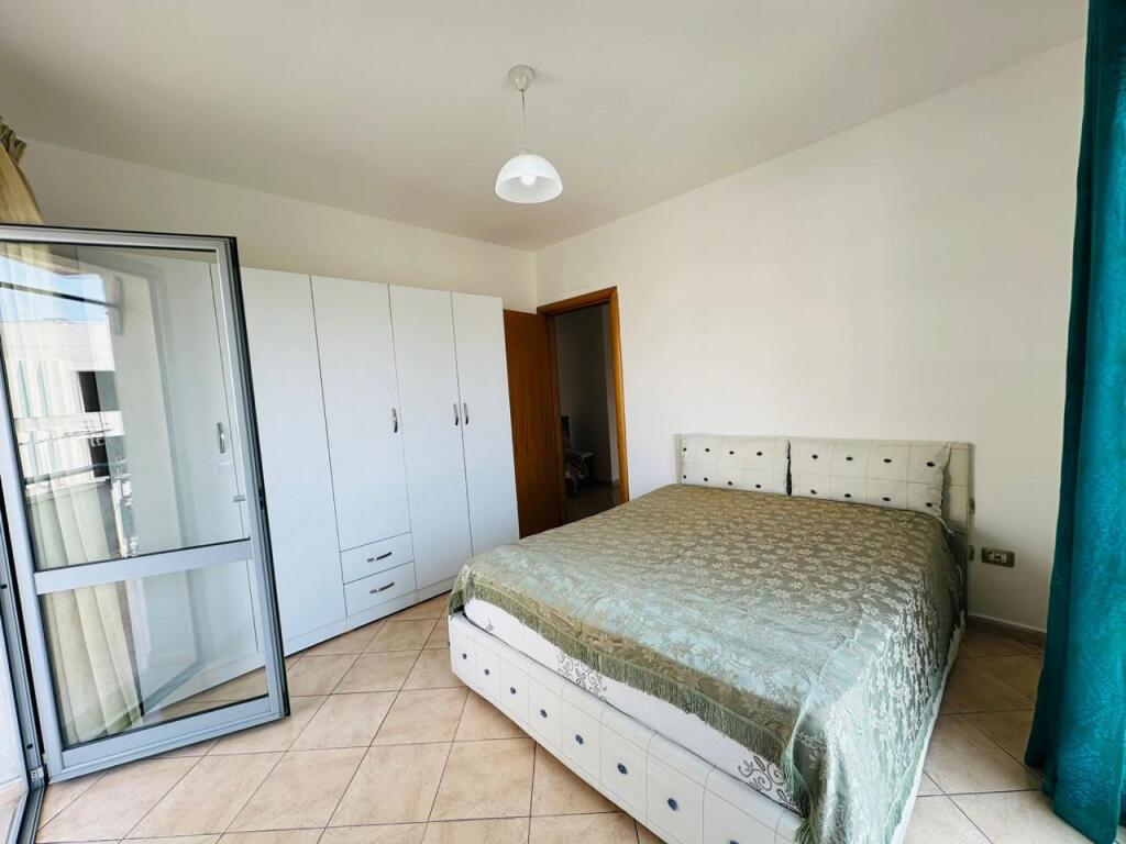 Apartament 2+1 me qira Zogu i zi