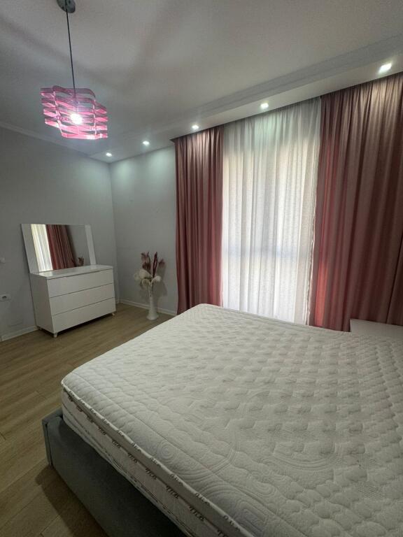 🏢Casa Italia,prane Mobileri B.Luka jepet me qera apartament ,2+1+2,i mobiluar 70,000Leke