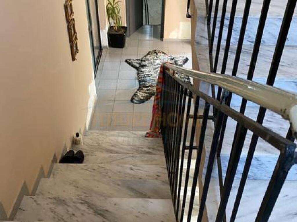 In vendita, Casa privata su 3 piani, Fresku, Tirana