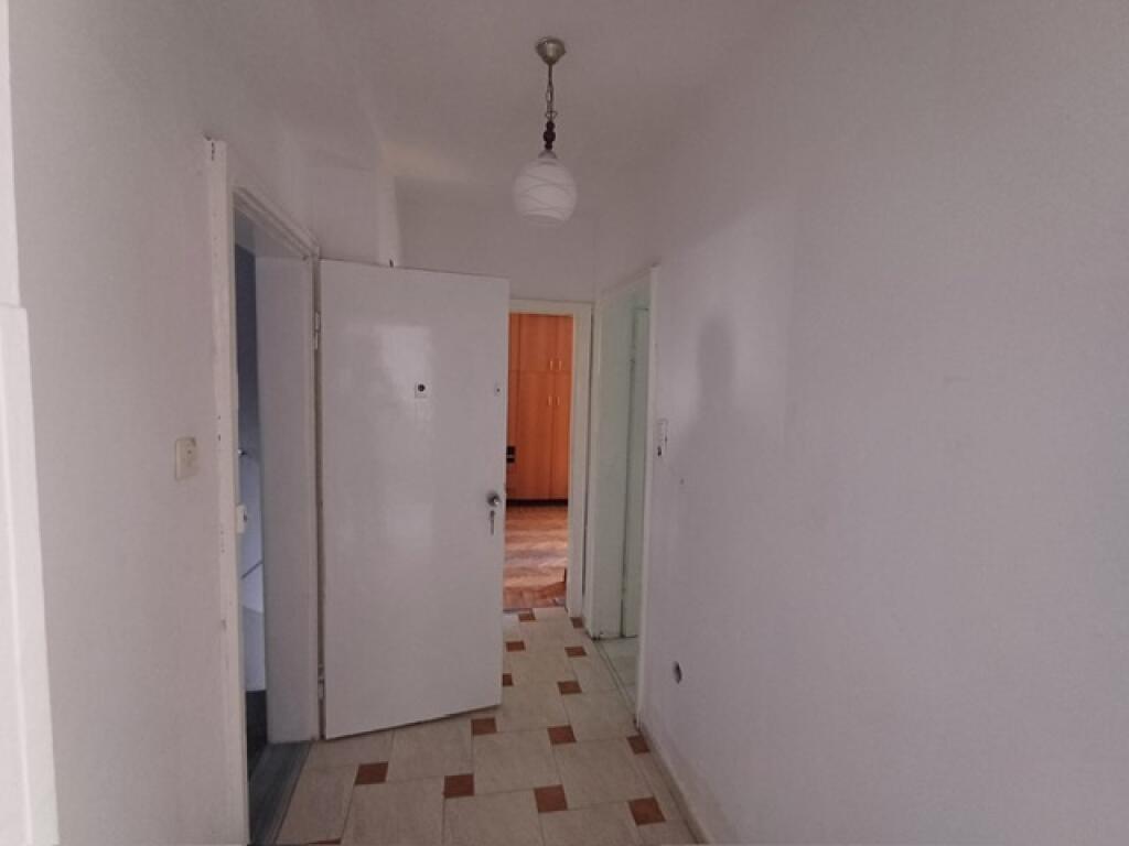 Jepet me qera apartament 1+1 tek brryli