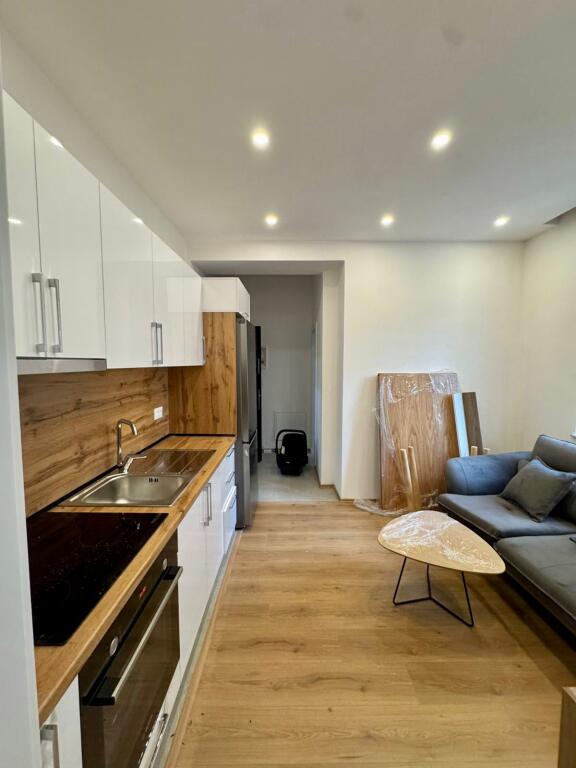 🏡 Jepet me qira – Apartament 1+1, Sheshi Willson
