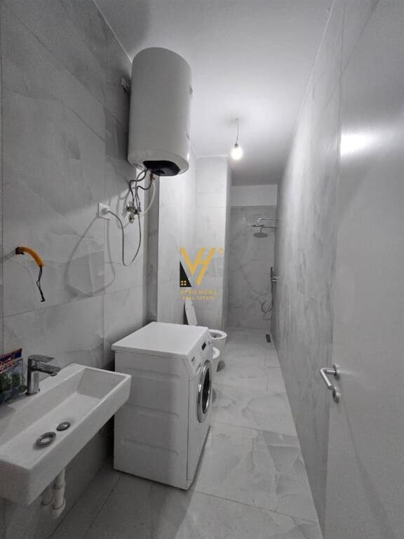 JEPET APARTAMENT 1+1+BLK ME QERA TE KOMPLEKSI OXA, LINZE 380 EURO   