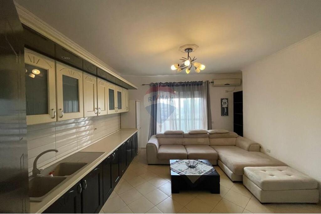 Shitet Apartament 2+1 ne Yzberisht