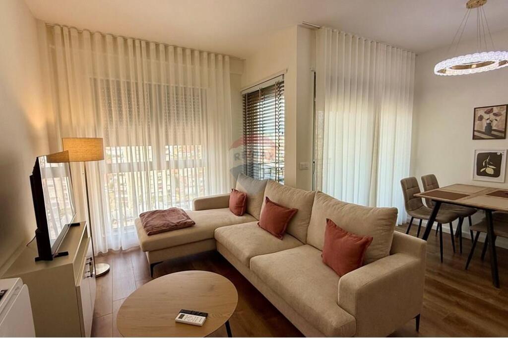 SUPER APARTAMENT 1+1 PER QIRA..