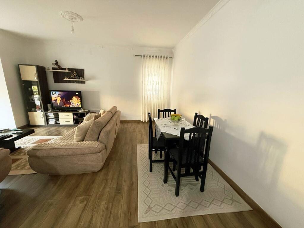 Fresk, Shitet Apartament 2+1 i Mobiluar !