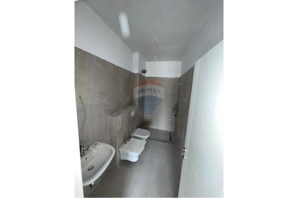 Office space for rent at Asl! 1