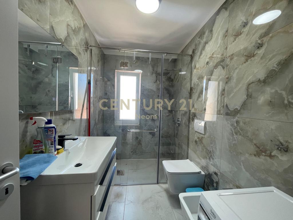 Jepet me Qera APARTAMENT 2+1, RRUGA ELBASANIT!!
