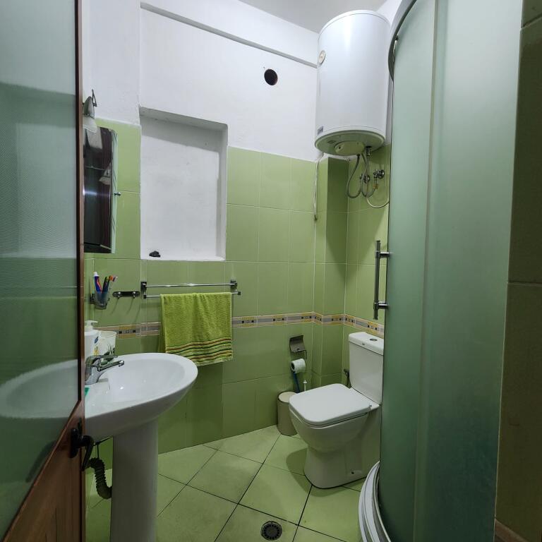 Apartament 2+1 per Qira tek Medreseja