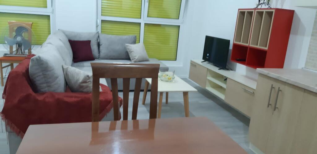 Apartament 2+1 me qera tek kompleksi mangalem