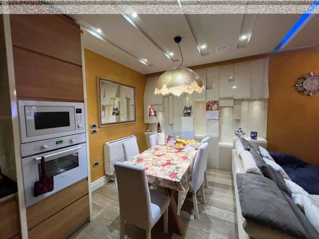 Jepet me qira apartament 3+1, i mobiluar, gati për banim!