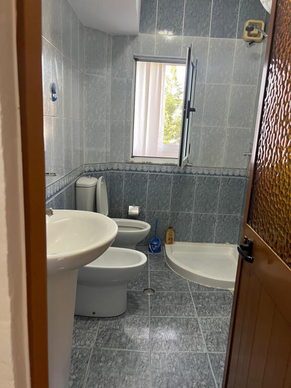 🚨Jepet me qera apartament 2+1  📍Big Market, Allias / 10 minuta nga Mjeksia  💶:450€    