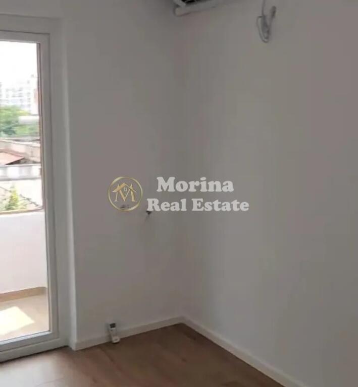 Shitet Apartament 1+1 ,Oxhaku, Xhamia Xhura, 95.000 Euro