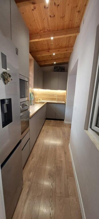 🏠 Jepet me qira apartament 2+1 – Rruga e Bogdaneve, Tiranë