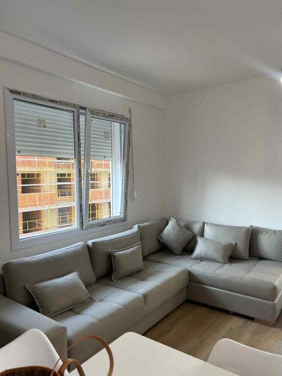 Jepet me qira 2+1 RR.DRITAN HOXHA 550 EURO