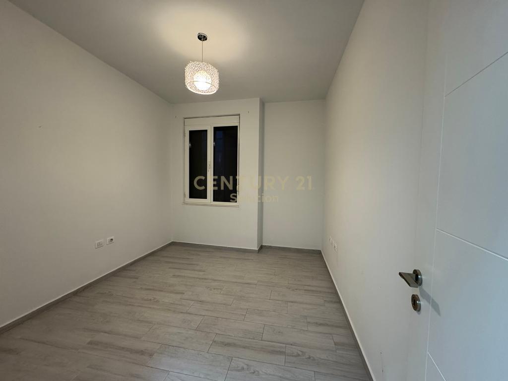 Jepet me Qira Apartament 2+1 për Zyra – Pranë Toptanit, Tiranë!