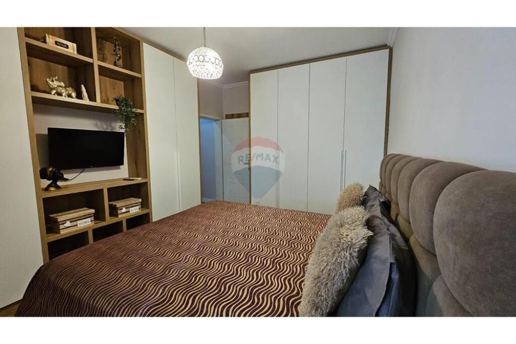 Jepet me qira apartament 2+1+ post parkimi tek rruga e bogdaneve