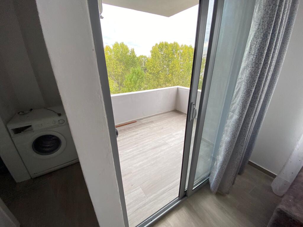SHITET APARTAMENT 1+1 Mali i Robit