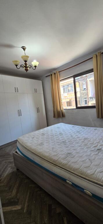 🚪Shitet Apartament 1+1 – Tek Pazari i Ri