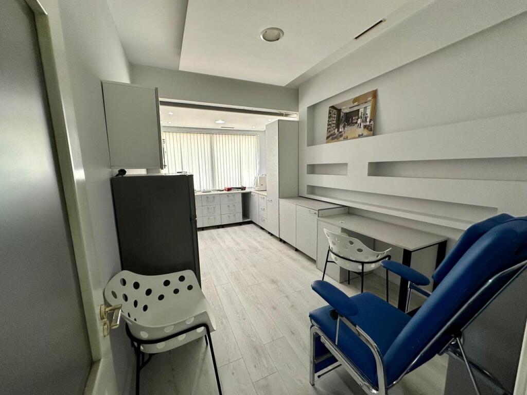 📣 FOR RENT Medical Laboratory, Astir