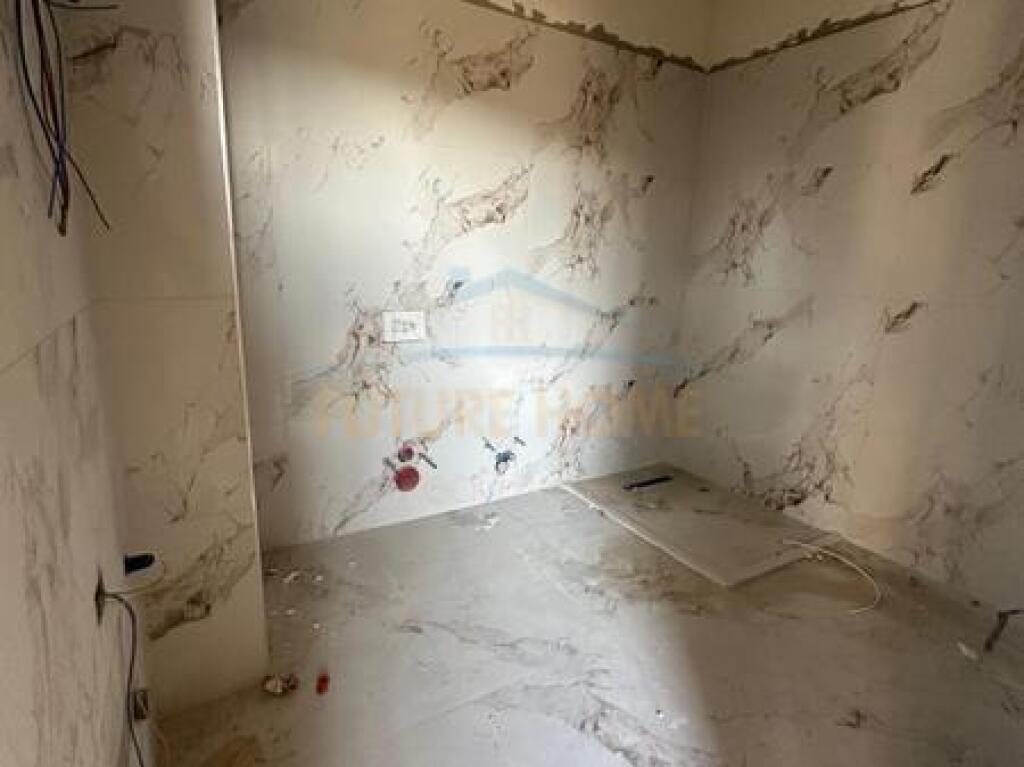 Shitet, Apartament 2+1, Paskuqan, Tiranë