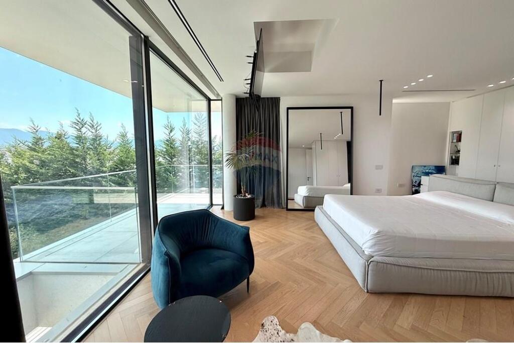 Luxury villa for sale near TEG!