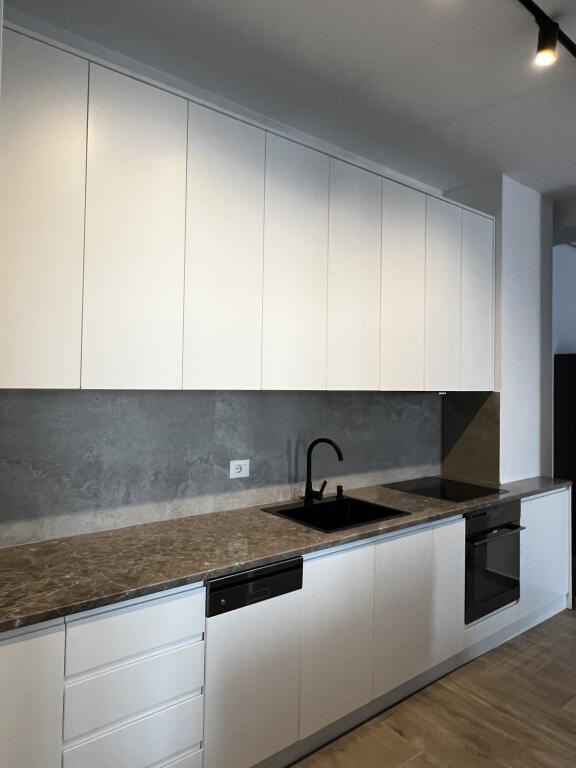 Apartament Modern me qera (direkt nga pronari) – 2+1+Post Parkimi– Rruga Riza Cerova, Tiranë
