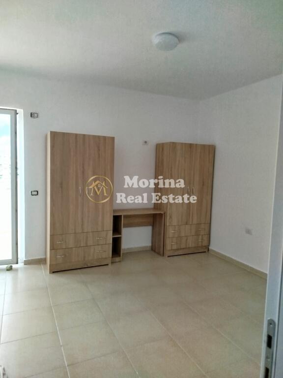 Apartament 2+1+2, tek spitali Amerikan 3 , 500 Euro/muaj.