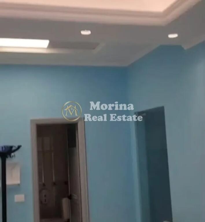 Rent, Clinic 3+1 Kongresi i Manastirit St., 1600Euro/month