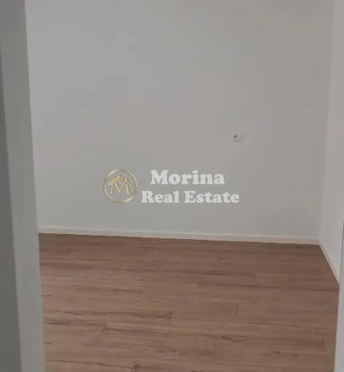 Shitet Apartament 1+1 ,Oxhaku, Xhamia Xhura, 95.000 Euro