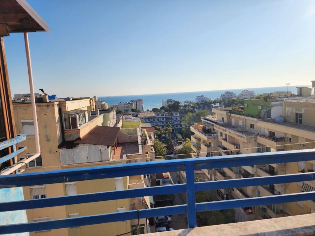 SHITET SUPER PAPAFINGO ,PLAZHI ILIRIA, DURRËS